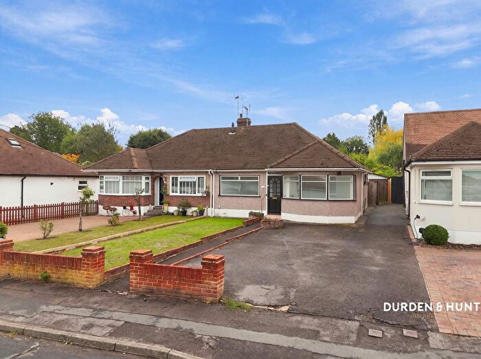 2 Bedroom Semi-Detached Bungalow For Sale In Chestnut Close, Hockley, SS5