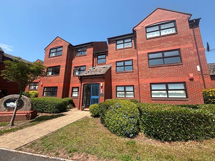2 Bedroom Flat To Rent In Swan Court, Exeter, EX2