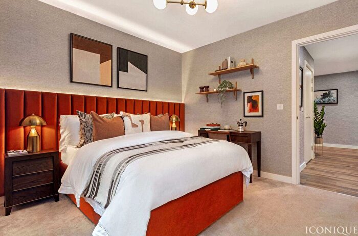 2 Bedroom Flat For Sale In Mary Neuner Road, London, N8