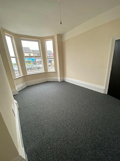 2 Bedroom Flat To Rent In Balby Road, Doncaster, South Yorkshire, DN4