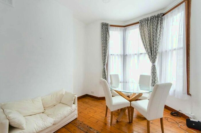 2 Bedroom Flat To Rent In Portnall Road, London, W9
