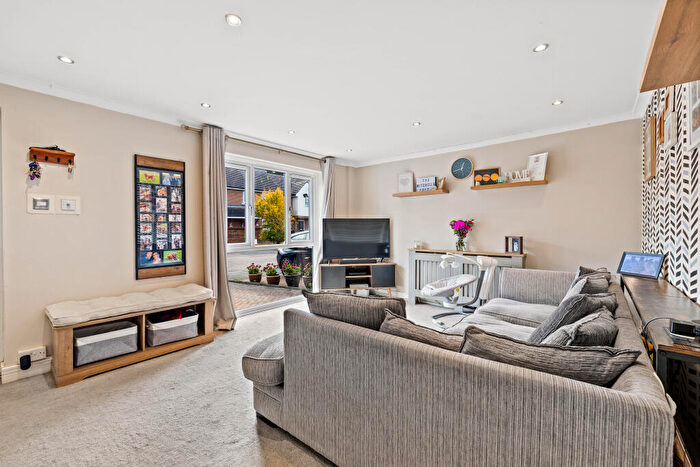 3 Bedroom End Of Terrace House For Sale In Ref: Gk - Court Lodge Road, Horley, RH6