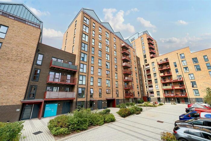 1 Bedroom Flat To Rent In Greenwich High Road, London, SE10