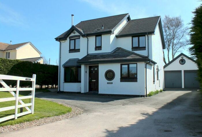 4 Bedroom Detached House For Sale In Bryn-Sannan, Brynford, Holywell, Flintshire, CH8