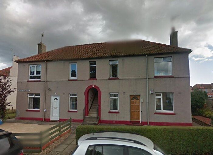 2 Bedroom Flat To Rent In Saughton Gardens, Edinburgh, Midlothian, EH12