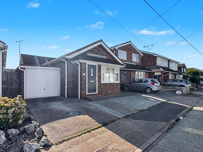 2 Bedroom Detached Bungalow For Sale In Church Parade, Canvey Island, SS8