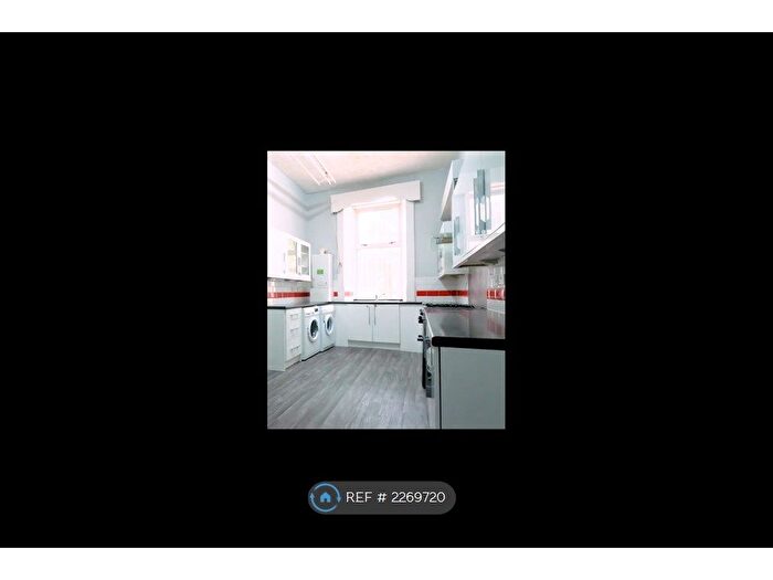 3 Bedroom Flat To Rent In Herriet St, Glasgow, G41