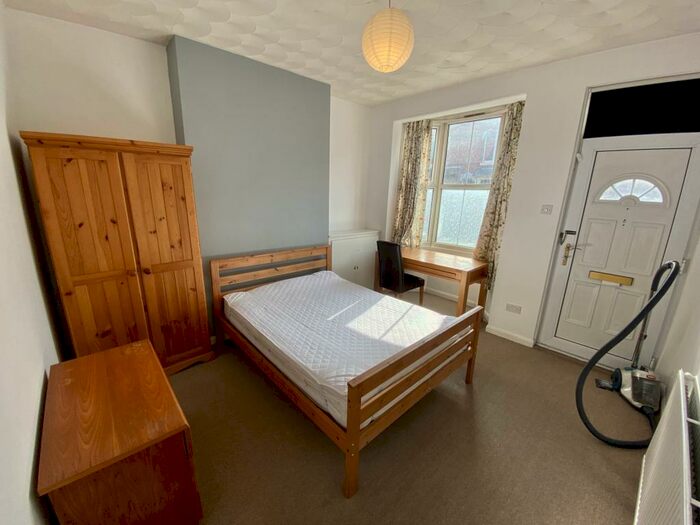 5 Bedroom Terraced House To Rent In Clarendon Park Road, Clarendon Park, LE2