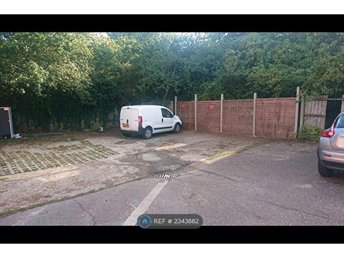 2 Bedroom Flat To Rent In Bradwell Court, Braintree, CM7