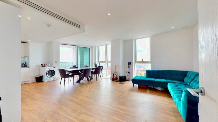 3 Bedroom Flat To Rent In Gladwin Tower, Nine Elms, SW8