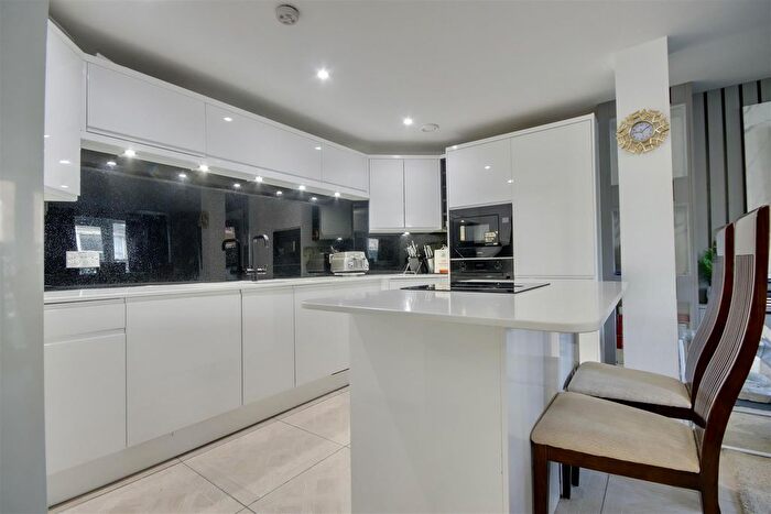 2 Bedroom Flat To Rent In Ascott House, Elm Grove, Southsea, PO5