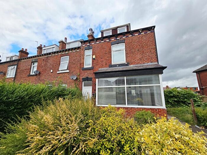 7 Bedroom End Of Terrace House To Rent In Cross Green Lane, Halton, Leeds, LS15