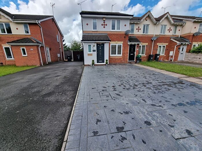 3 Bedroom Terraced House For Sale In Tilbury Crescent, Leicester, LE4