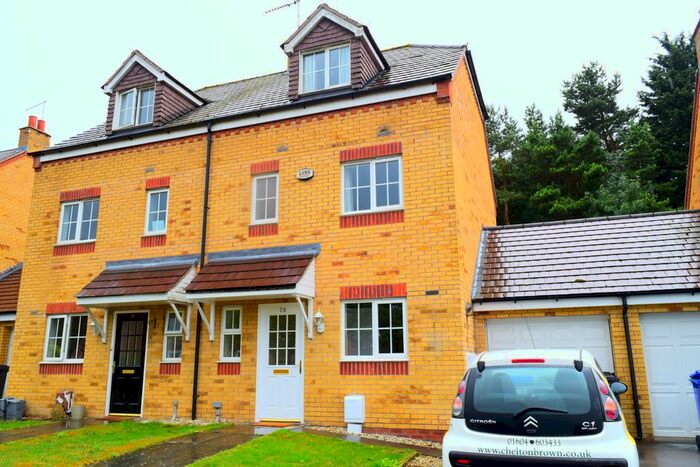 4 Bedroom Semi-Detached House To Rent In Woodlands, Grange Park, Northampton, NN4