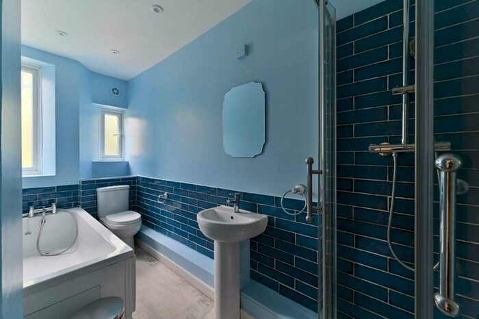 3 Bedroom Flat To Rent In , Bromley, BR1