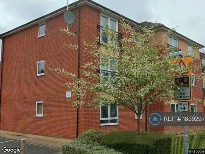 2 Bedroom Flat To Rent In Colbrook Place, Nottingham, NG4