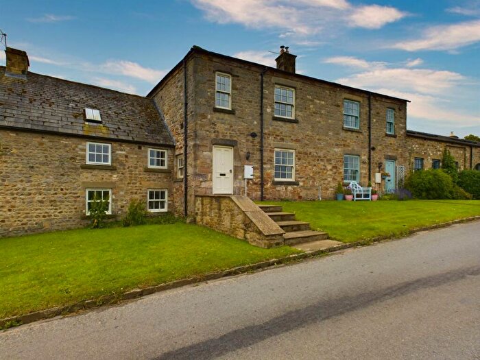 3 Bedroom Character Property For Sale In West Courtyard, Hornby, Bedale, DL8