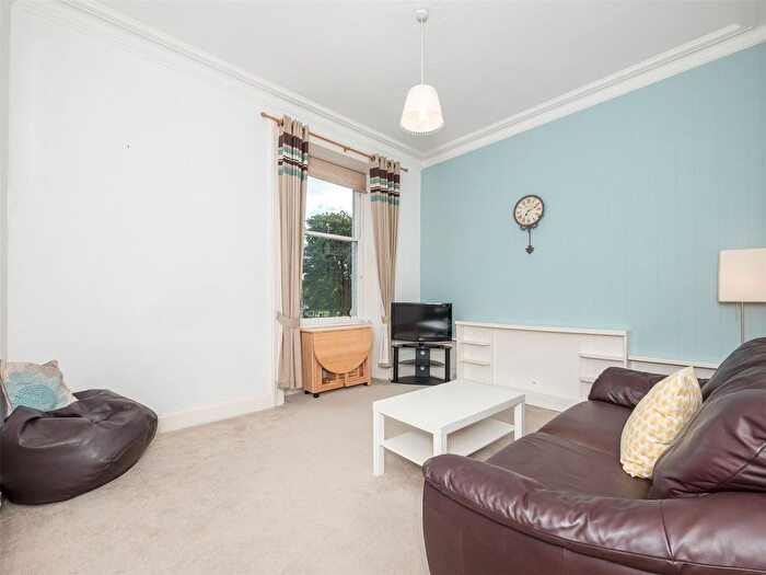 1 Bedroom Flat To Rent In Buccleuch Street, Edinburgh, EH8