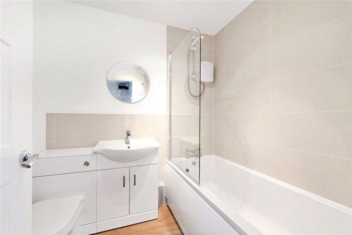 1 Bedroom Flat To Rent In Barkwith House, Cold Blow Lane, London, SE14