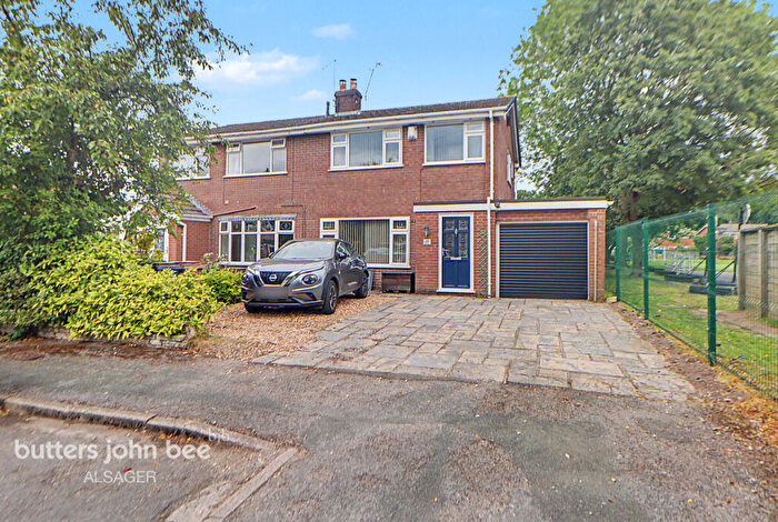 3 Bedroom Semi Detached House For Sale In Bracken Close, Rode Heath, ST7