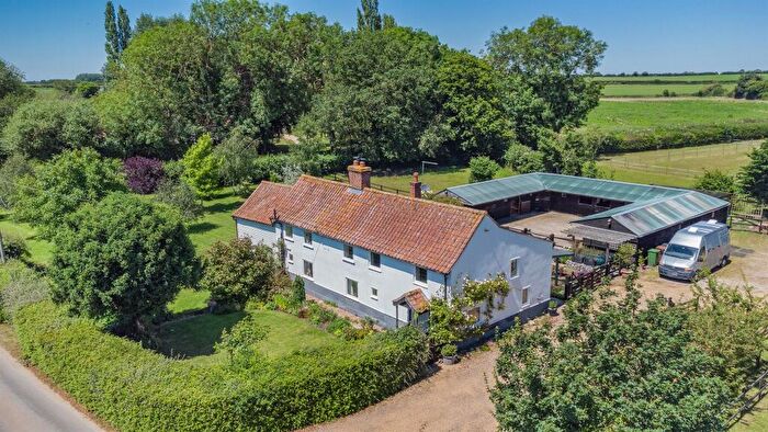 4 Bedroom Character Property For Sale In Sandy Lane, Lower Stow Bedon, Attleborough, NR17