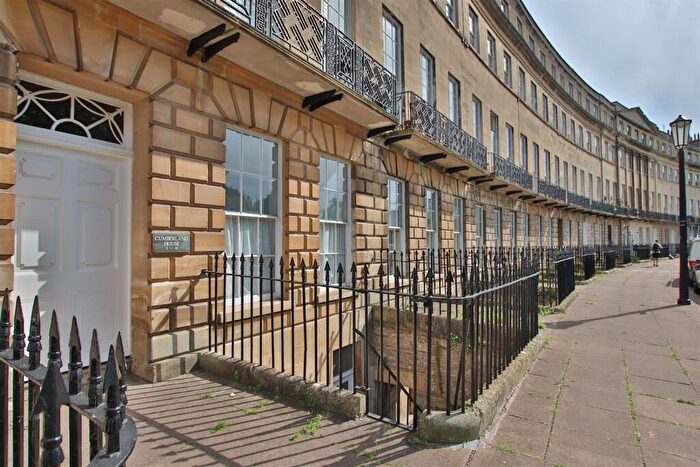 3 Bedroom Flat To Rent In Norfolk Crescent, Bath, BA1