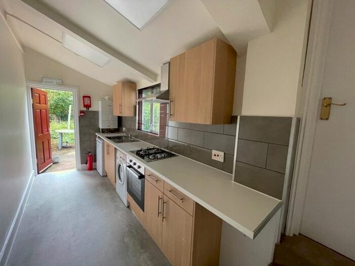 Studio To Rent In Worton Way, Isleworth, TW7