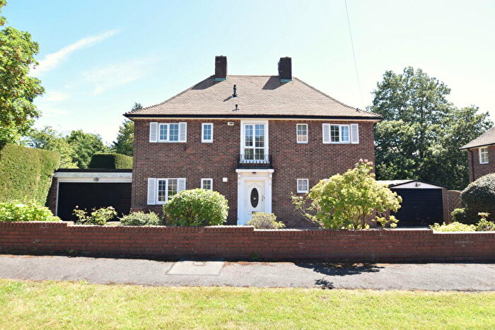 4 Bedroom Detached House For Sale In Chetwynd Close, Oxton, CH43