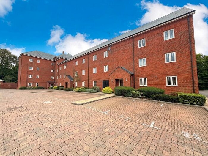 2 Bedroom Flat For Sale In Charteris Close, Wellesley, Aldershot, Hampshire, GU11