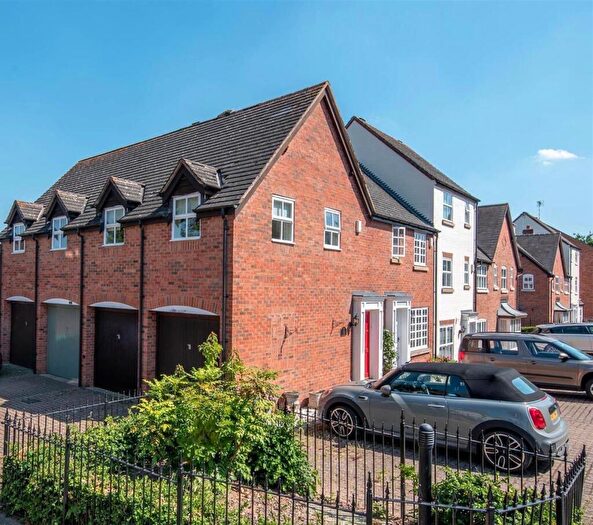 2 Bedroom Apartment To Rent In The Croft, Henley-In-Arden, Warwickshire, B95