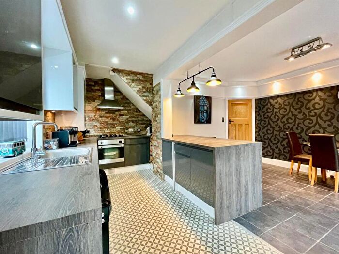 3 Bedroom Detached House For Sale In Paddington Grove, Bournemouth, BH11