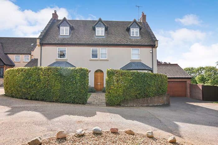 6 Bedroom Detached House For Sale In Bromhead, Second Drift, Wothorpe, Stamford, PE9