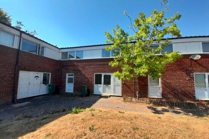 3 Bedroom Property To Rent In Horners Croft, Milton Keynes, MK12