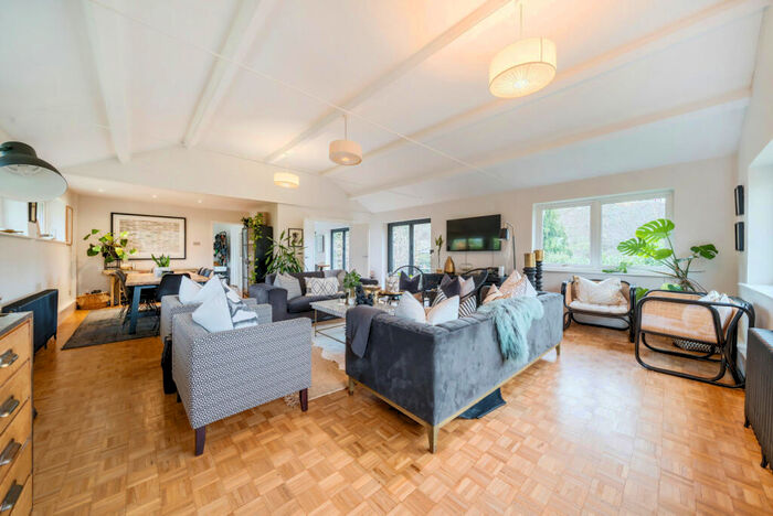 4 Bedroom Detached House To Rent In Lebanon Drive, Cobham, KT11