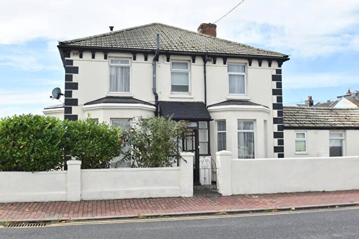 4 Bedroom Semi-Detached House To Rent In Beamsley Road, Eastbourne, East Sussex, BN22