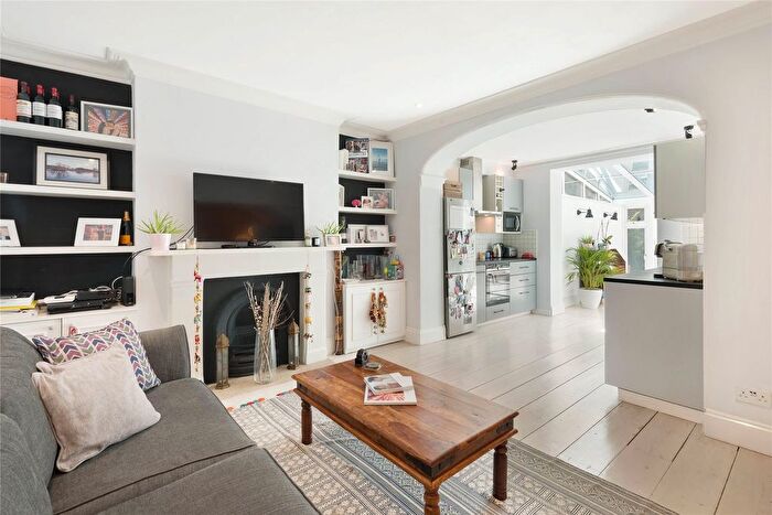 2 Bedroom Flat For Sale In Holland Road, Holland Park, London, W14