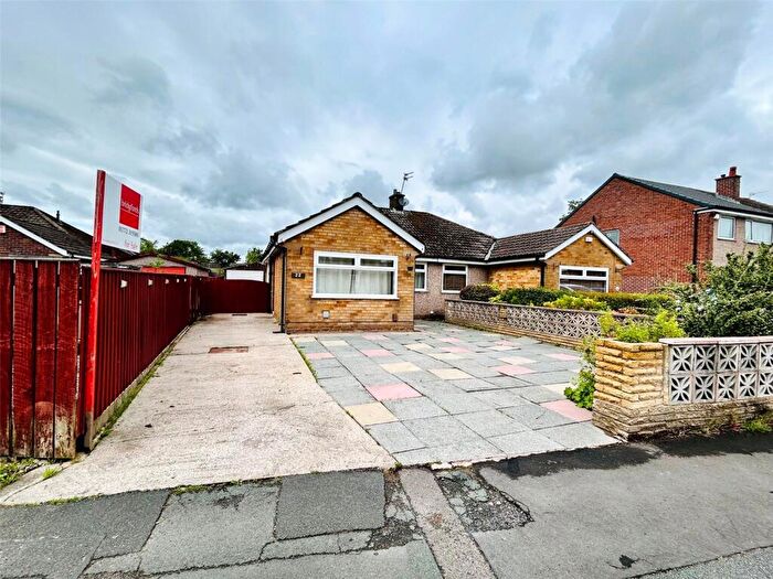 2 Bedroom Bungalow For Sale In Renshaw Drive, Walton-le-Dale, Preston, Lancashire, PR5