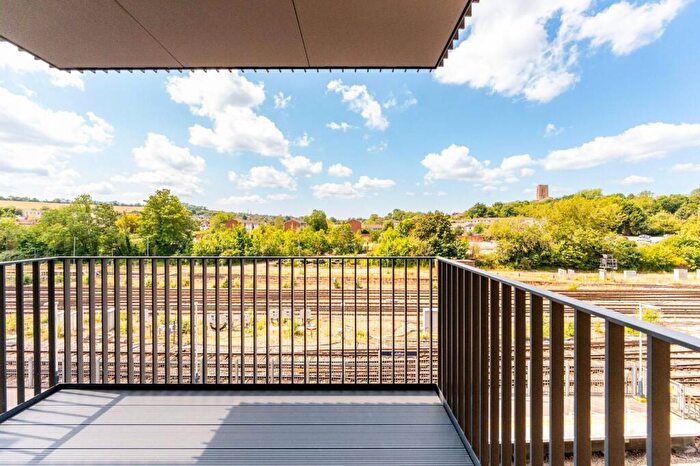 1 Bedroom Flat To Rent In Station View, Guildford, GU1