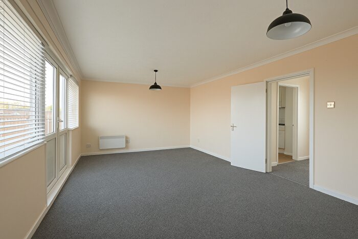 2 Bedroom Apartment To Rent In The Broadway, Minster, ME12