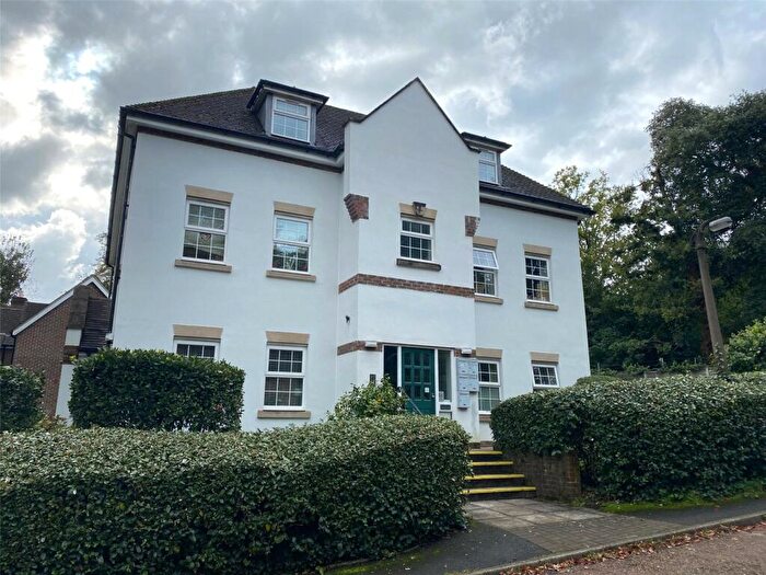 2 Bedroom Apartment To Rent In Linkfield Place, Batts Hill, Redhill, Surrey, RH1