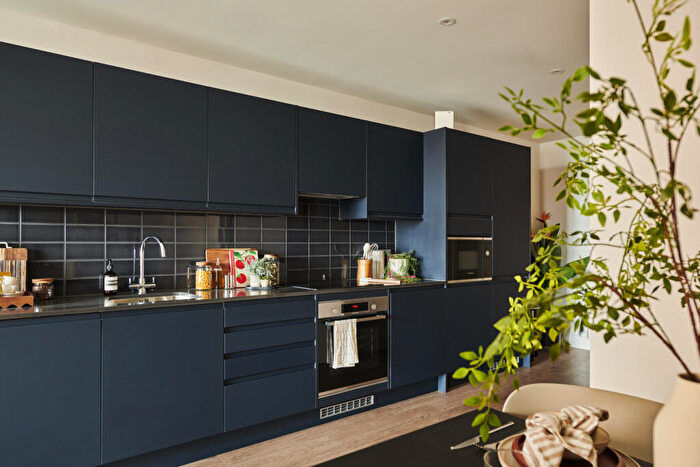 2 Bedroom Apartment To Rent In Uncle Leeds, Whitehall, Leeds, LS12
