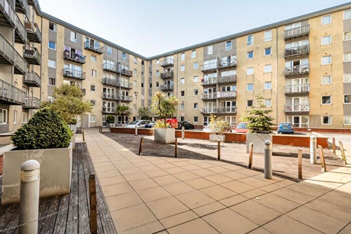 2 Bedroom Flat For Sale In Hall Street, Birmingham, West Midlands, B18
