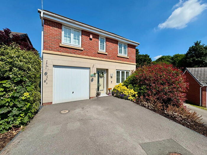 4 Bedroom Detached House For Sale In Sheepcote Walk, Barnsley, S70