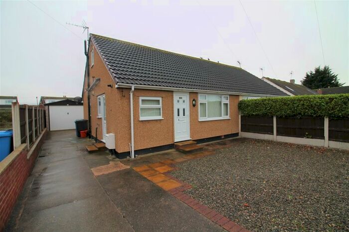 3 Bedroom Semi-Detached Bungalow To Rent In Beverley Drive, Prestatyn, LL19