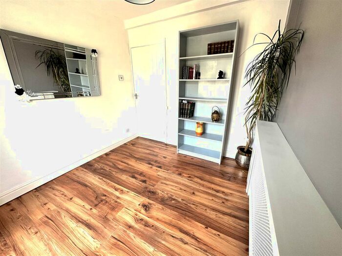 4 Bedroom Semi-Detached Bungalow For Sale In Bettison Avenue, Leigh, WN7