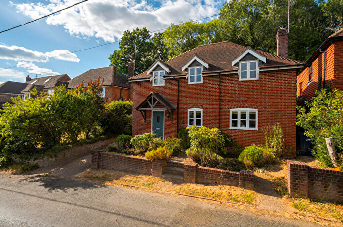 4 Bedroom Detached House For Sale In Pockford Road, Chiddingfold, Godalming, Surrey, GU8