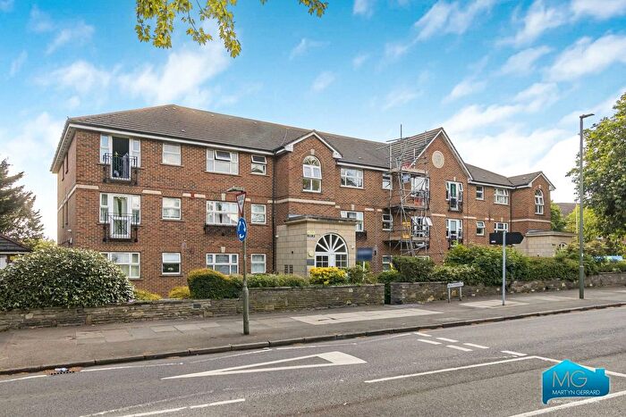 2 Bedroom Flat To Rent In Page Street, London, NW7