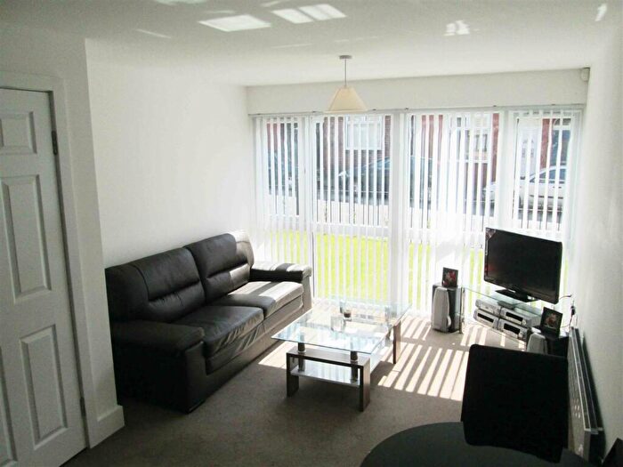 1 Bedroom Apartment For Sale In Ashley Court, Hall Street, Manchester, M27