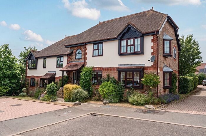 1 Bedroom Flat For Sale In Lakers Meadow, Billingshurst, RH14