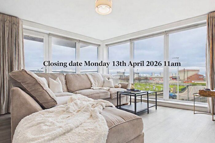 2 Bedroom Flat For Sale In Park Road, Aberdeen, AB24